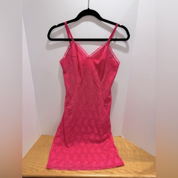 Vanity Fair Other - Vintage vanity fair hot pink Pink Lace Slip Dress size 32 small